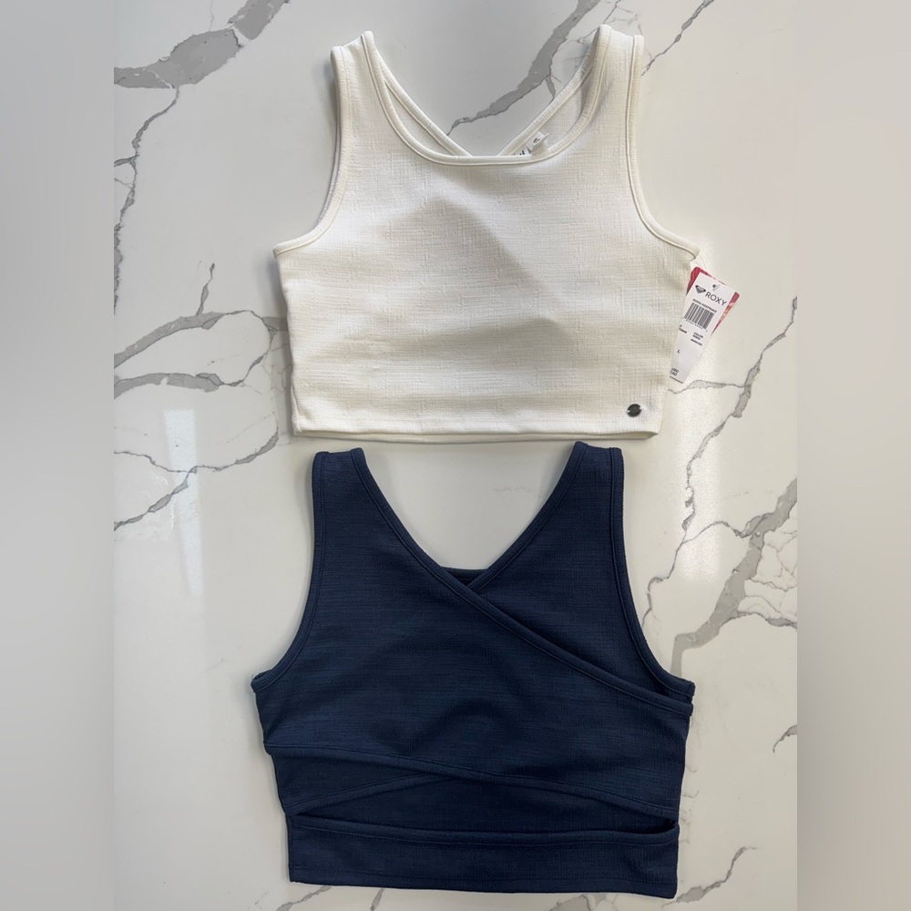 NWT BOGO🔥Roxy White and Navy Crop Top Set